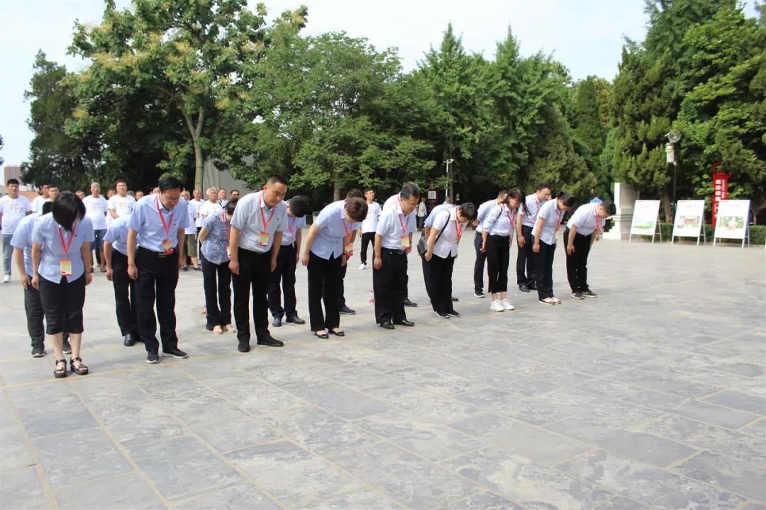 中牟县组织党员到焦裕禄纪念馆参观学习